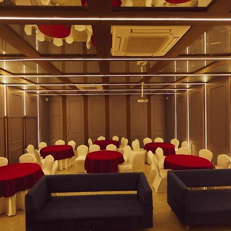 Hotel Kiran Мирадж Экстерьер фото